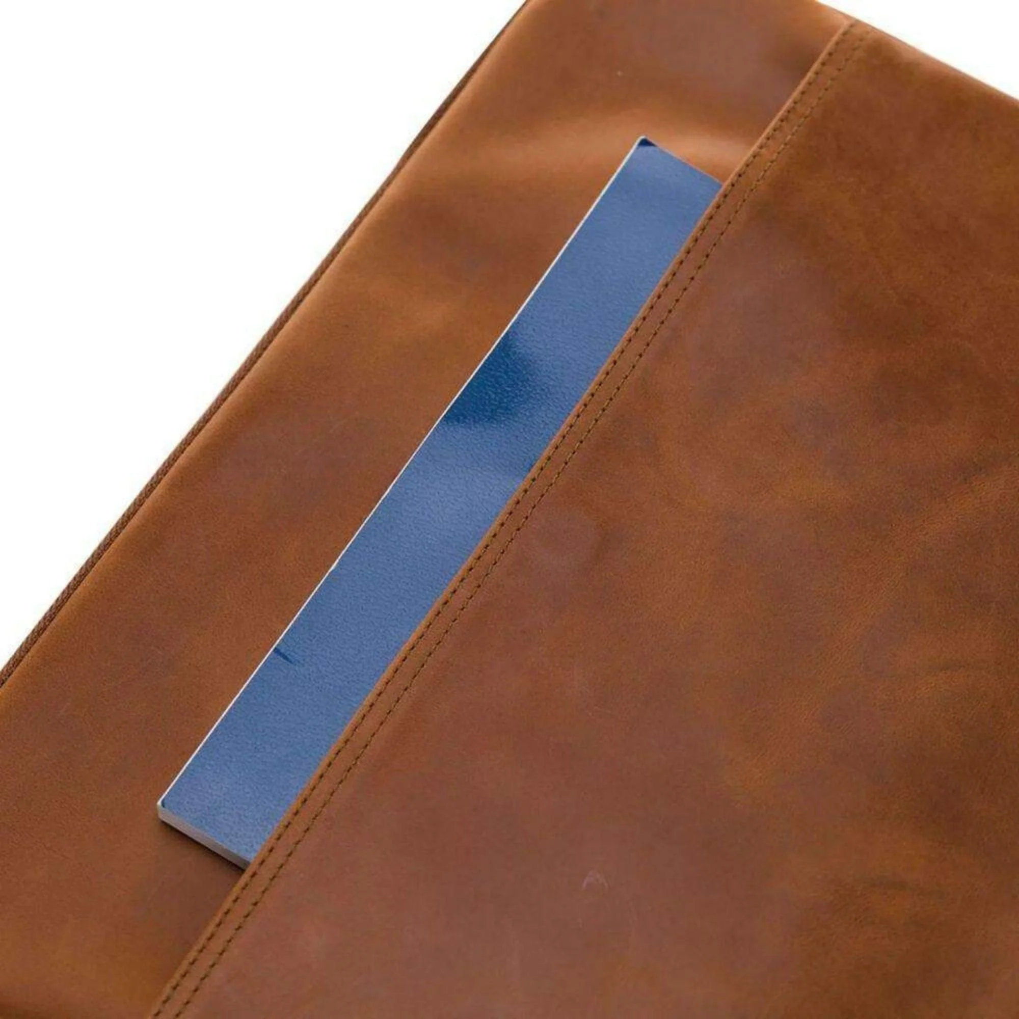 Kemmerer Leather Sleeve for iPad and MacBook - Image 6