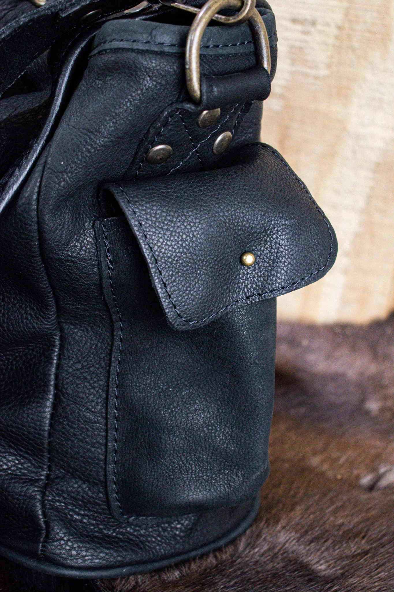Leather Hide Laptop Bag - Black (Buckles) - Image 7