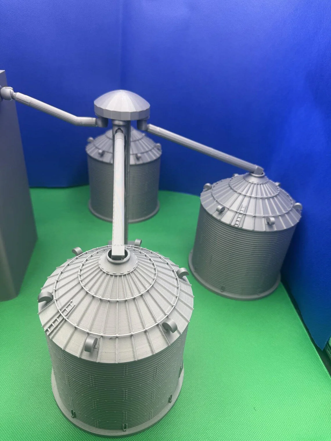 Model Grain Elevator Play Set - Image 3