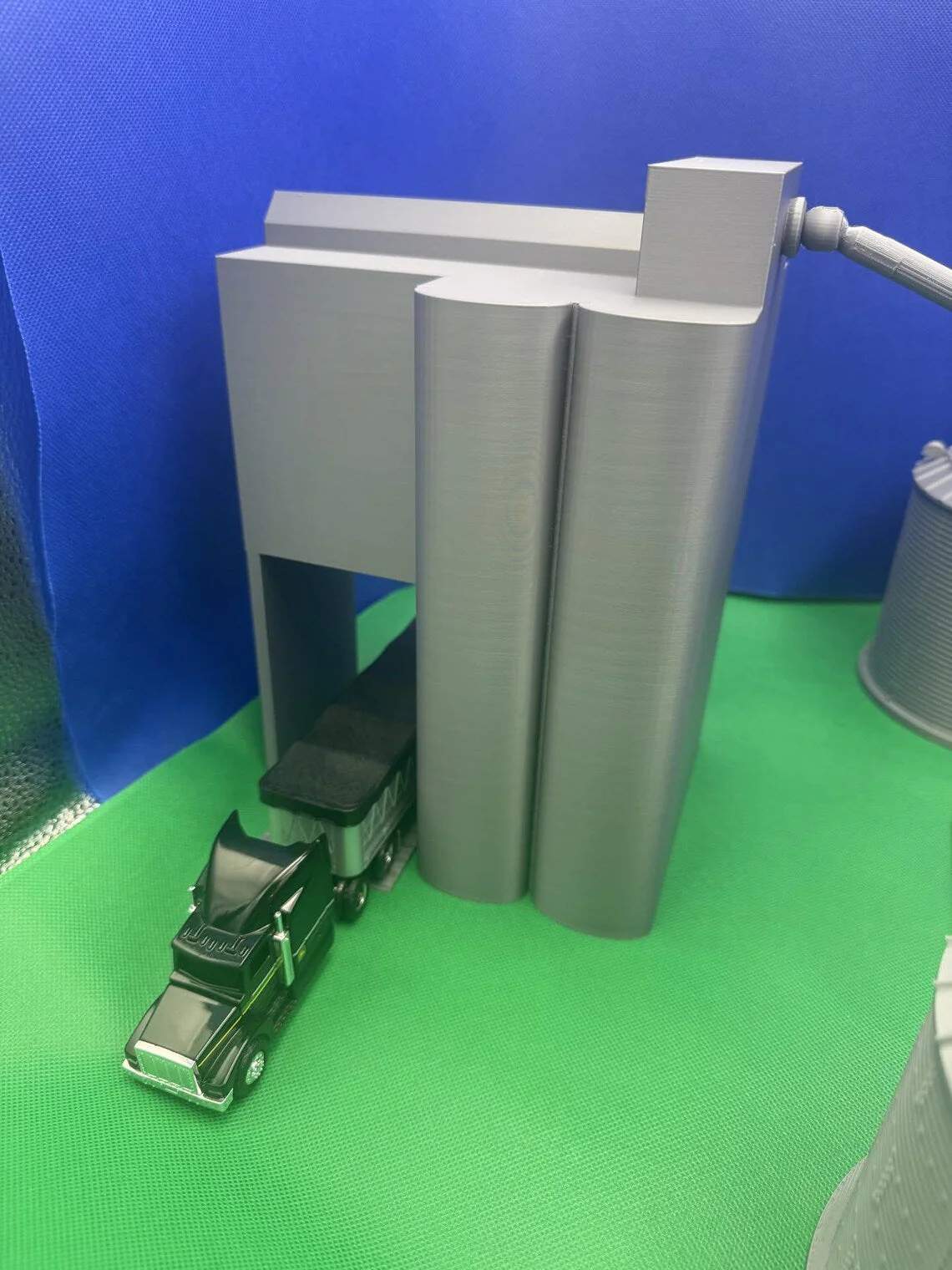 Model Grain Elevator Play Set - Image 4