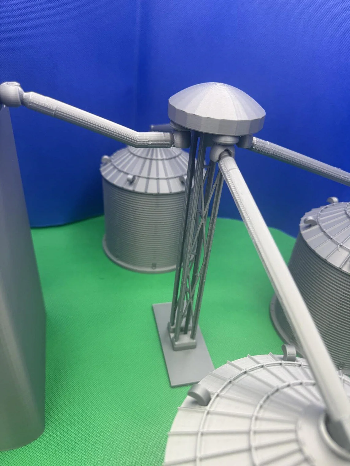 Model Grain Elevator Play Set - Image 5