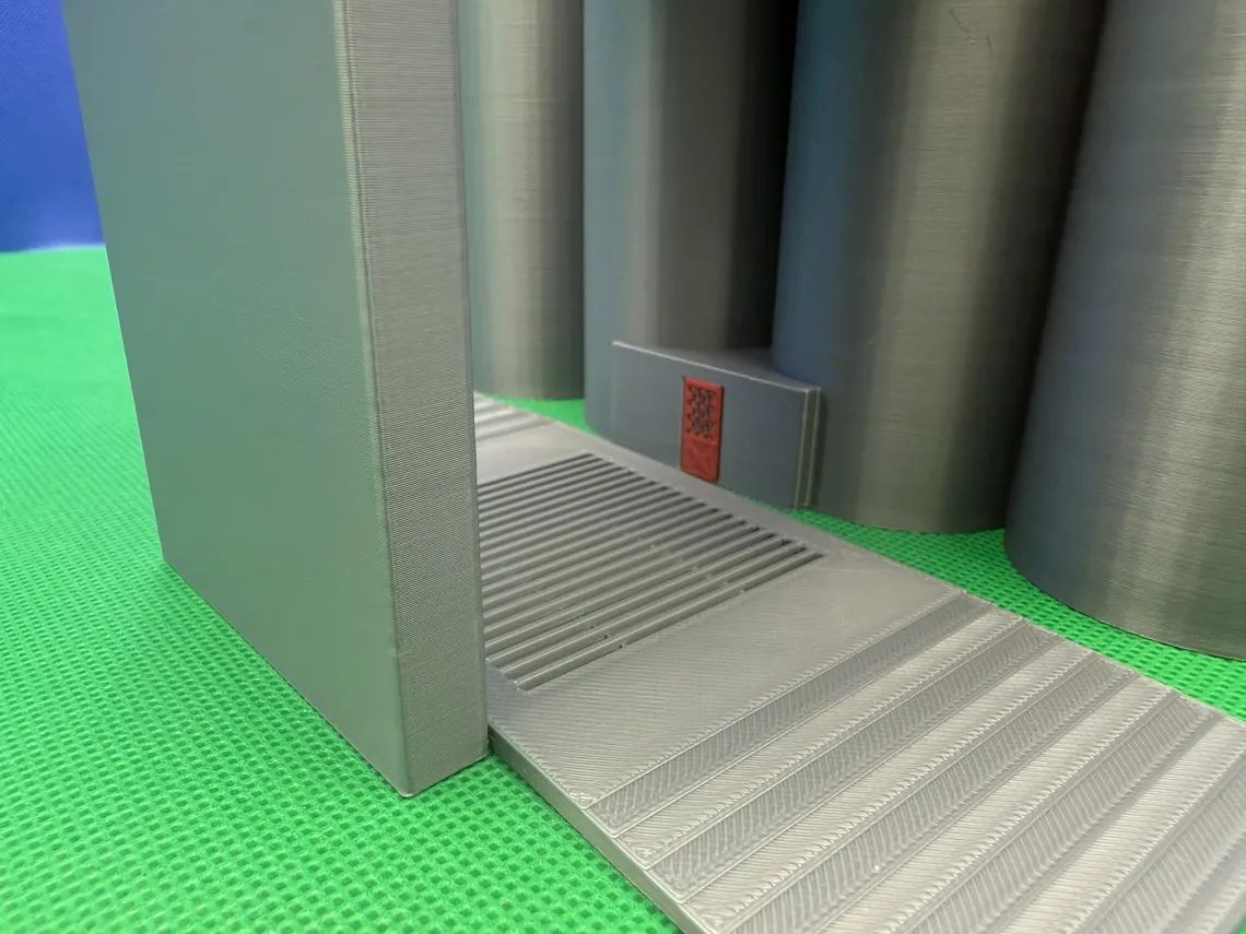 Model Grain Silo Play Set - Image 5