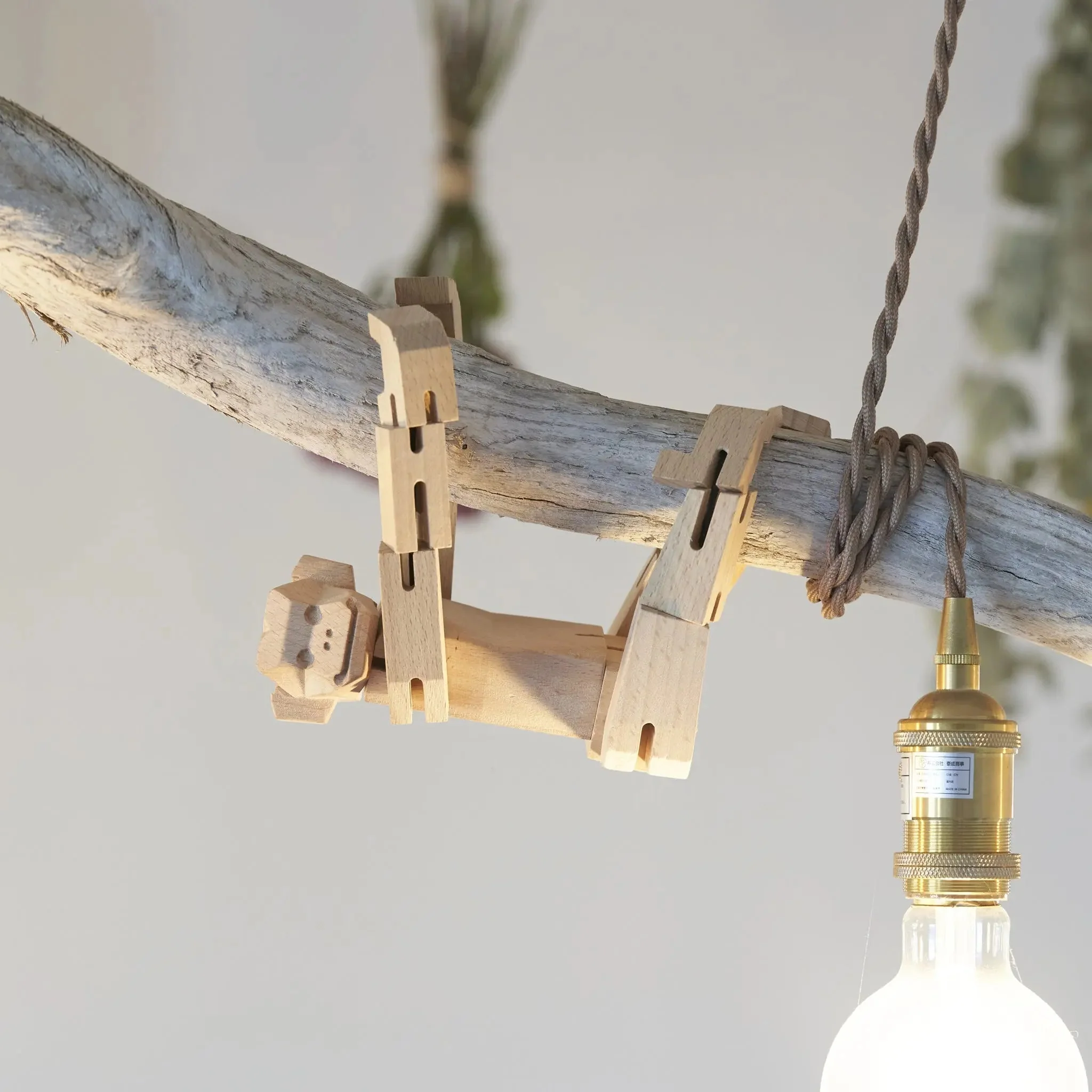 Modern Wooden Monkey Decor – Interactive Puzzle & Art Piece - Image 14