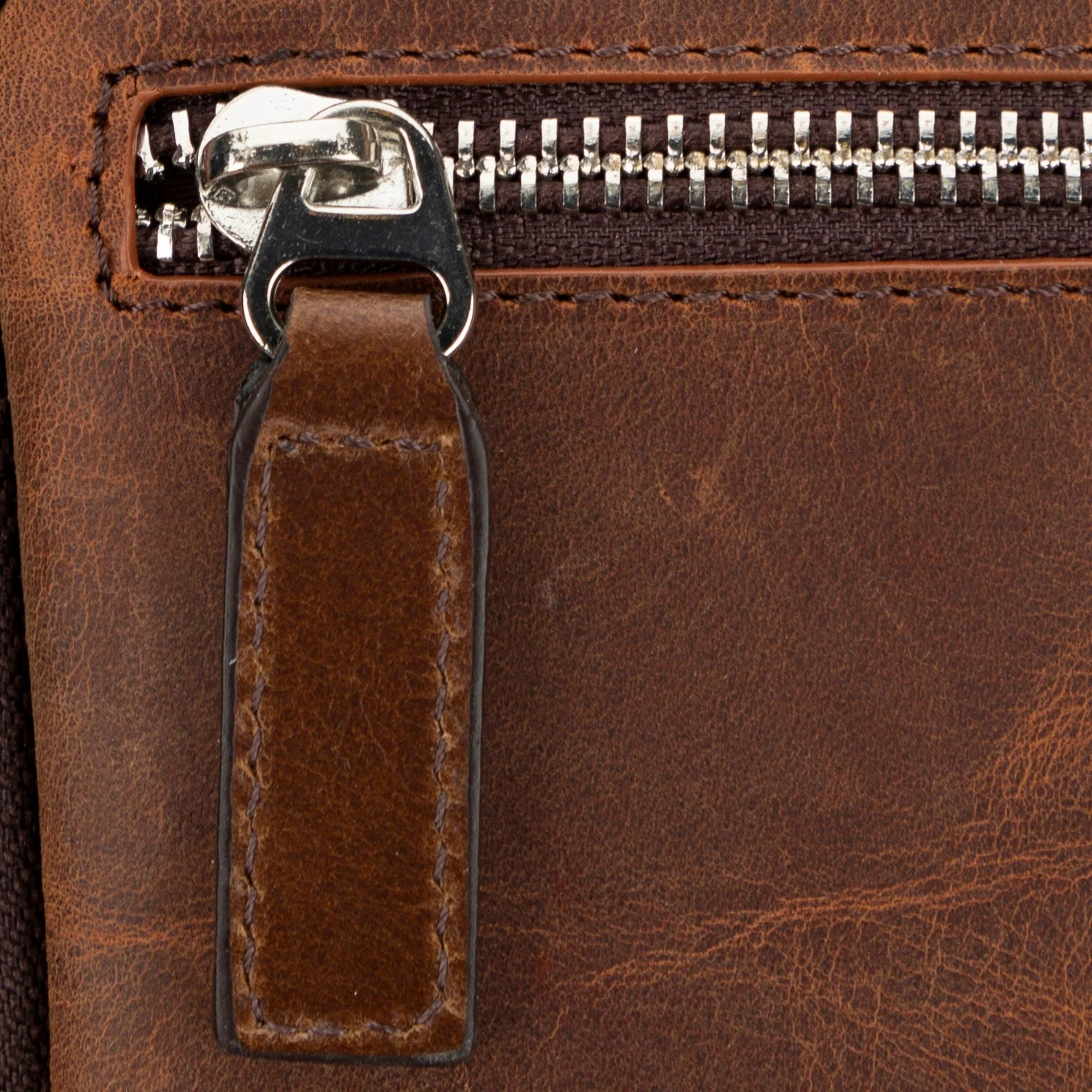 Niagara Leather Crossbody Phone Bag for Men - Image 20