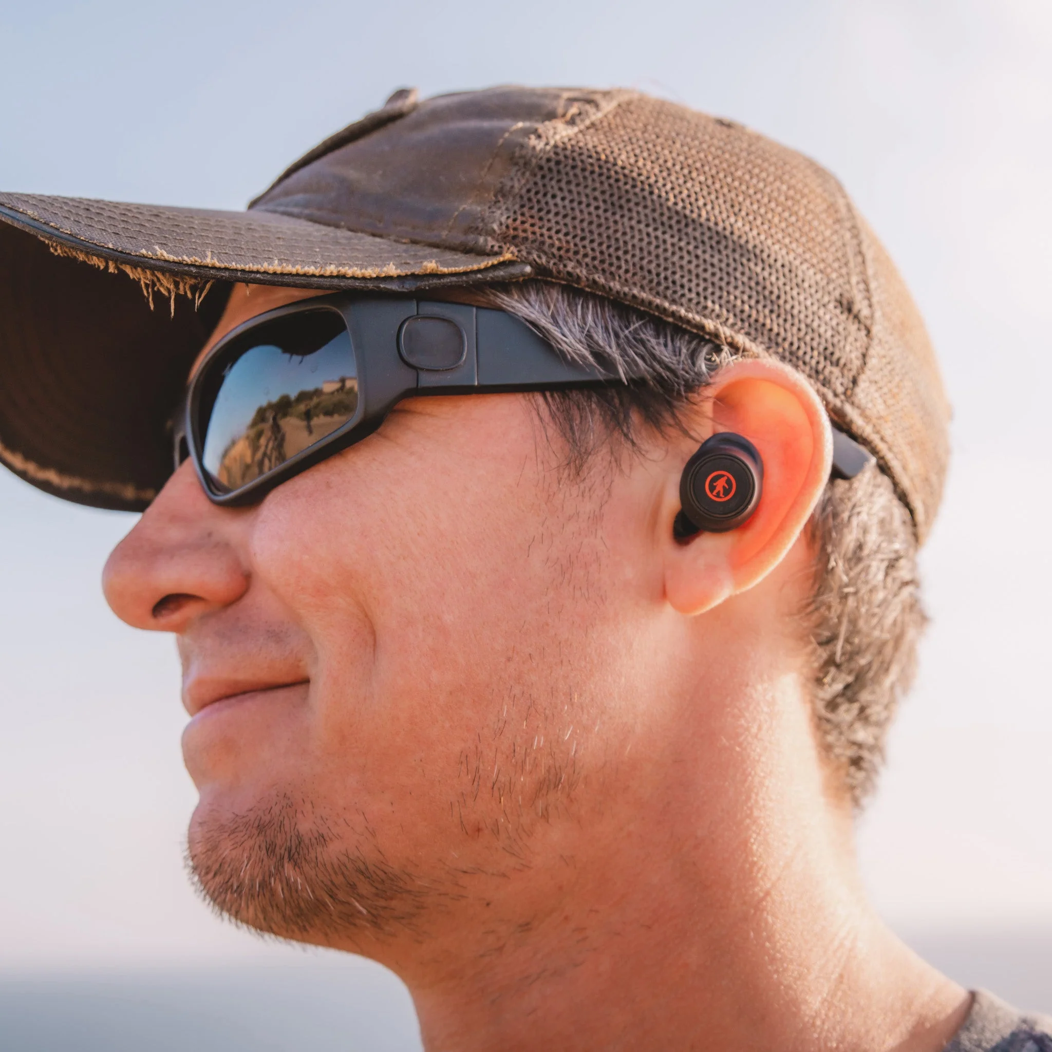 Pearls Earbuds with Rechargeable Case - Image 10