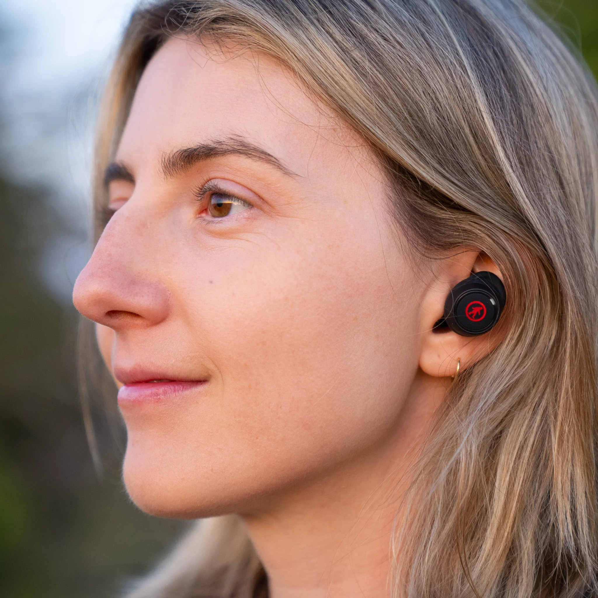 Pearls Earbuds with Rechargeable Case - Image 7