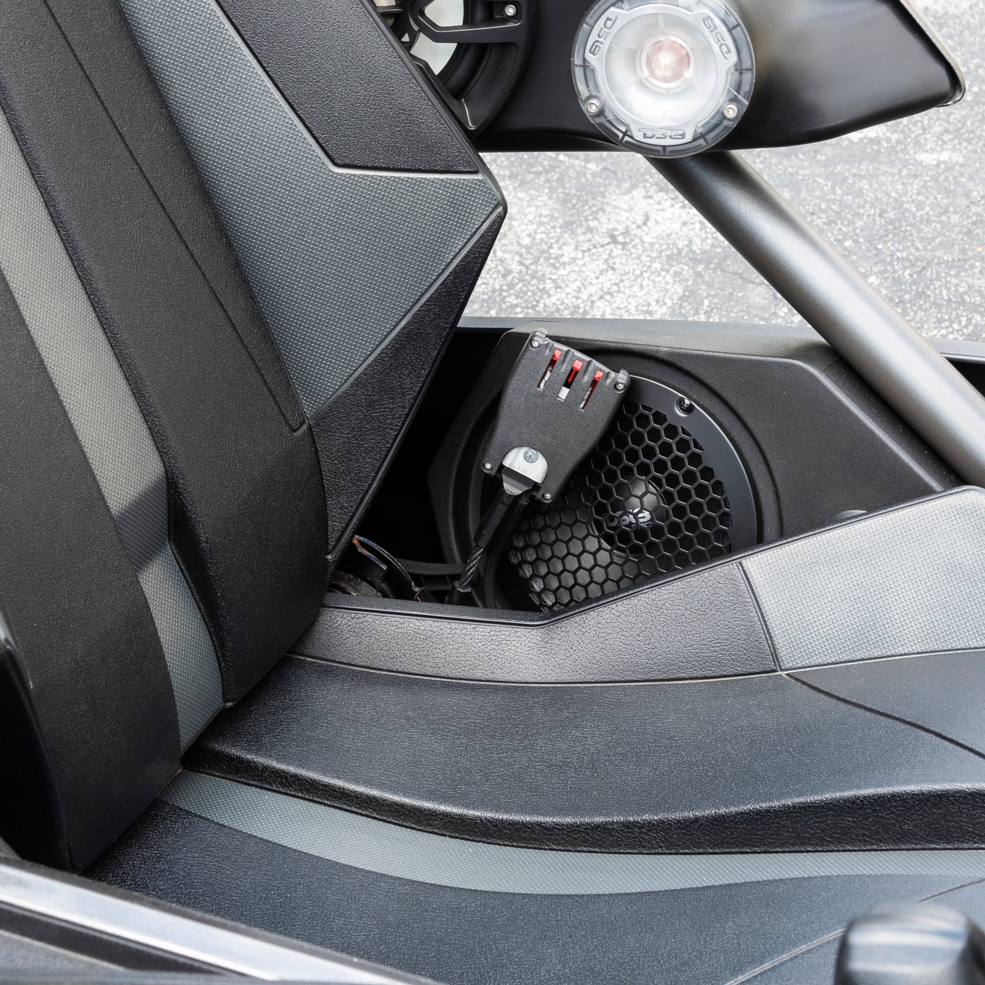 Polaris Slingshot Side Panel Empty Enclosure fits 2 x 6.5" Speakers & 2 x 1.7” Tweeters | 2015 - 2019 - Image 4