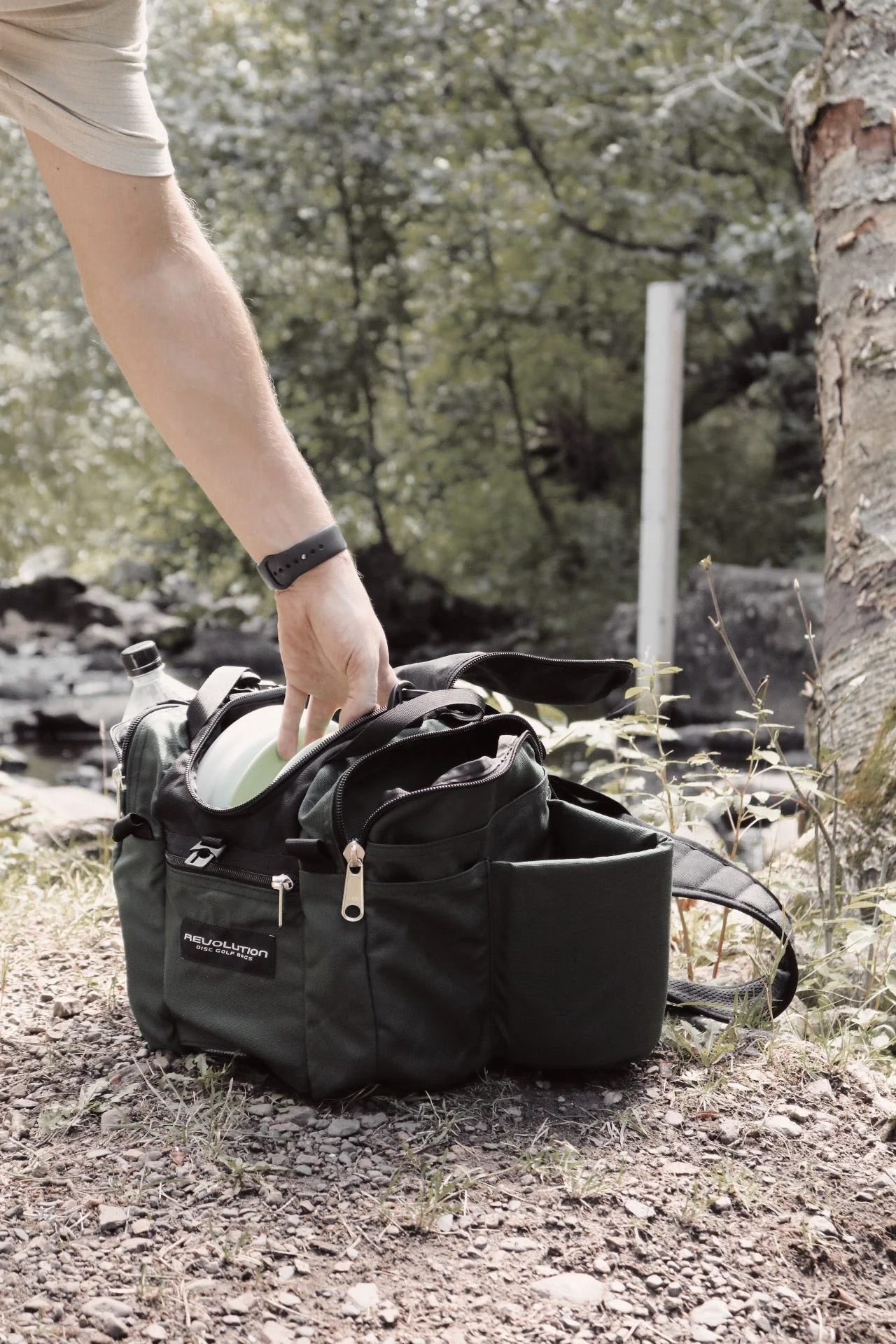 Revolution Mini Deluxe V3 Disc Golf Bag - Olive Green - Image 19