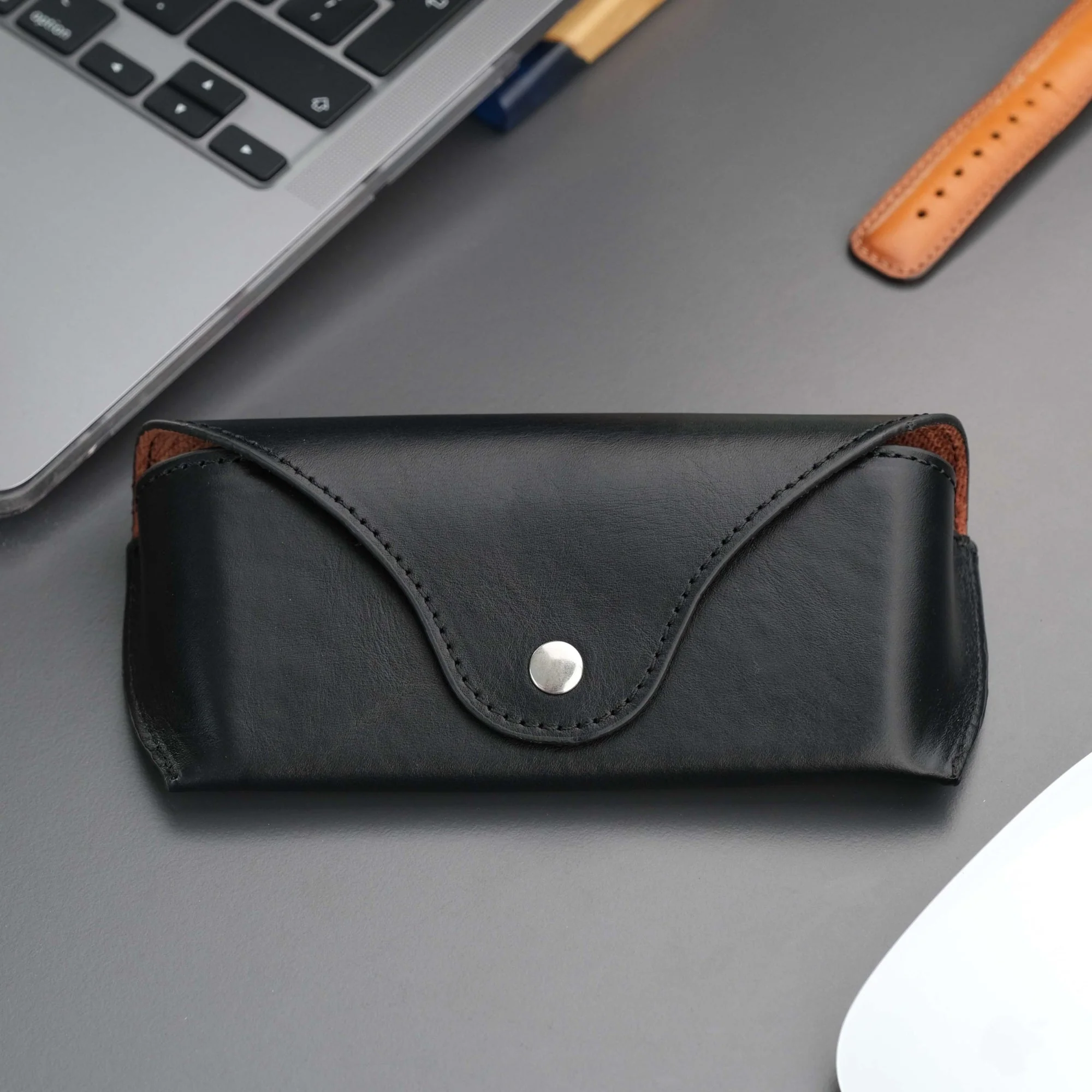 Rochester Full-Grain Leather Eyeglass Case - Image 13