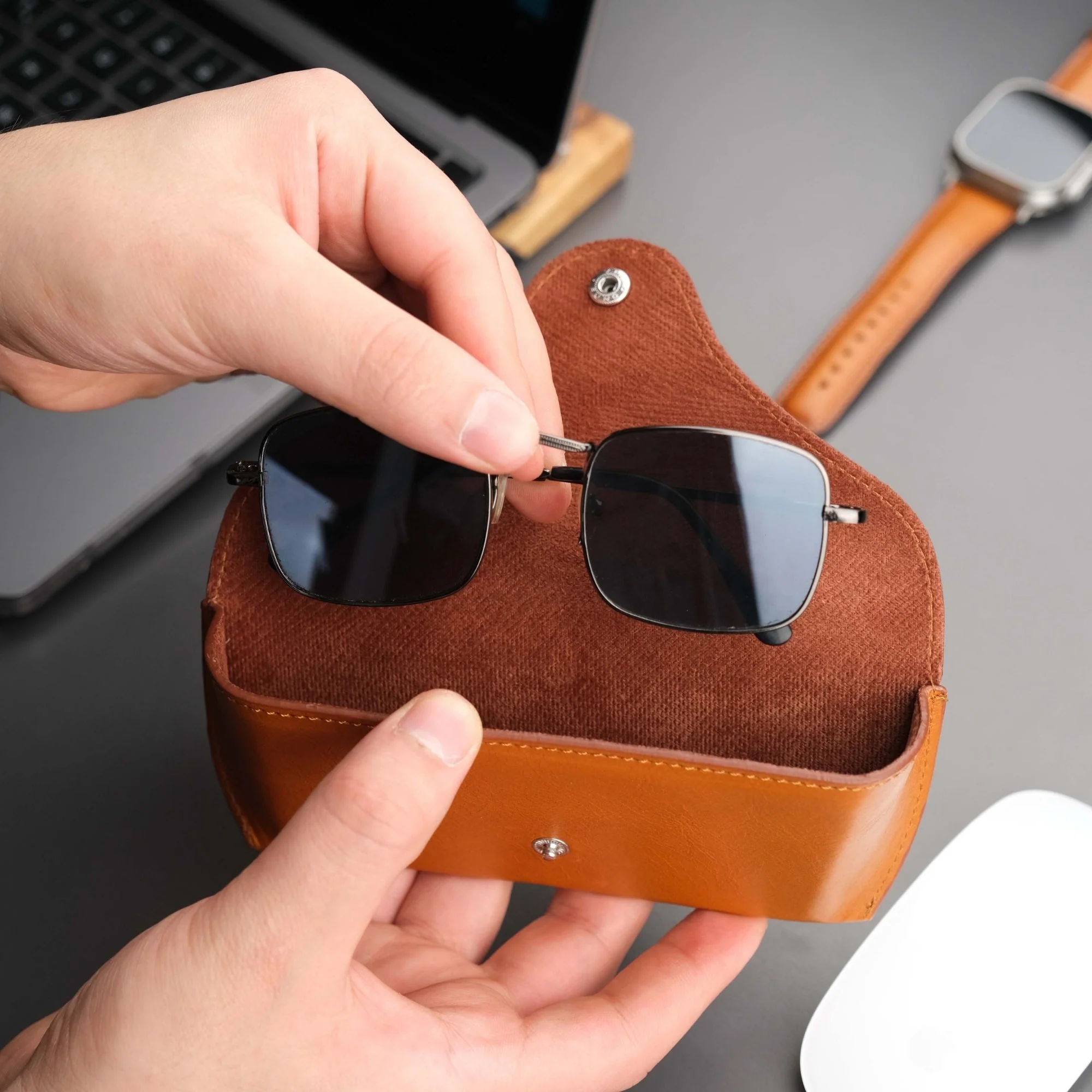 Rochester Full-Grain Leather Eyeglass Case - Image 17