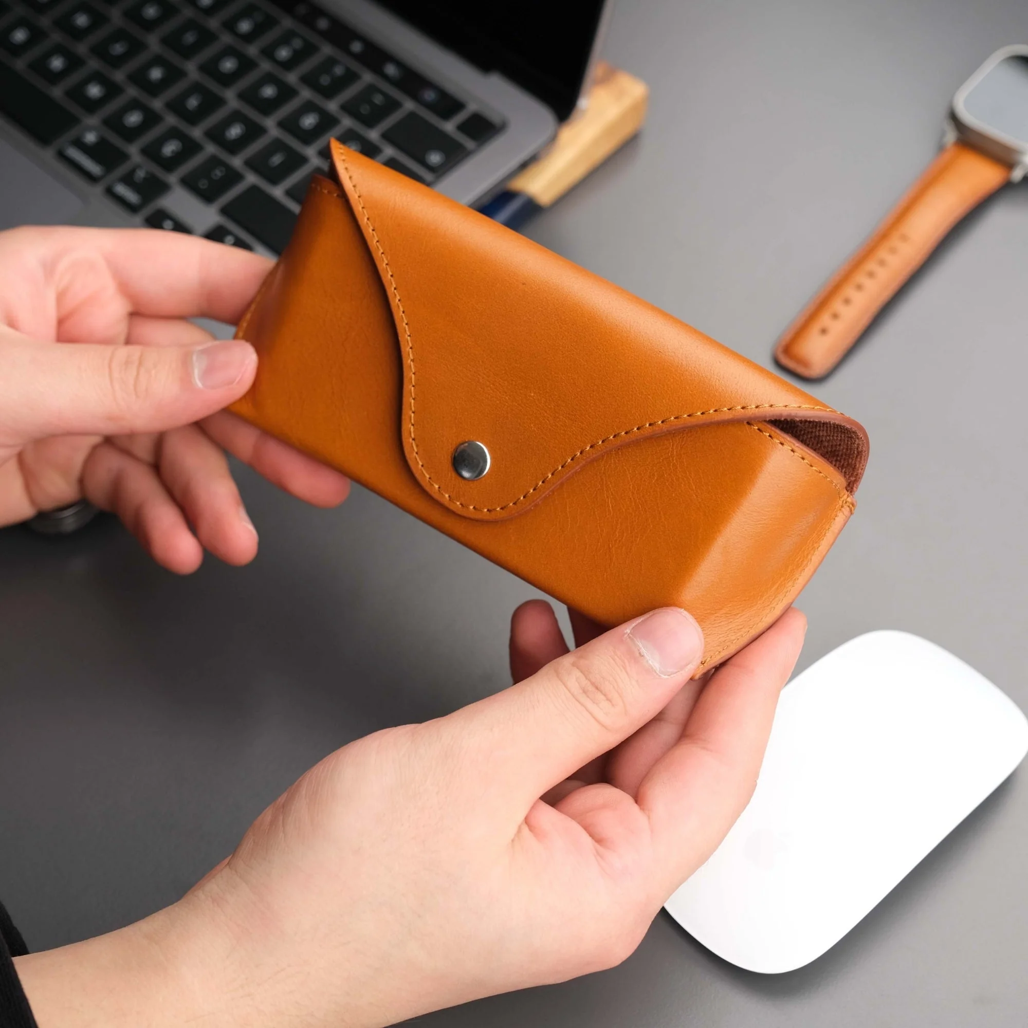 Rochester Full-Grain Leather Eyeglass Case - Image 18