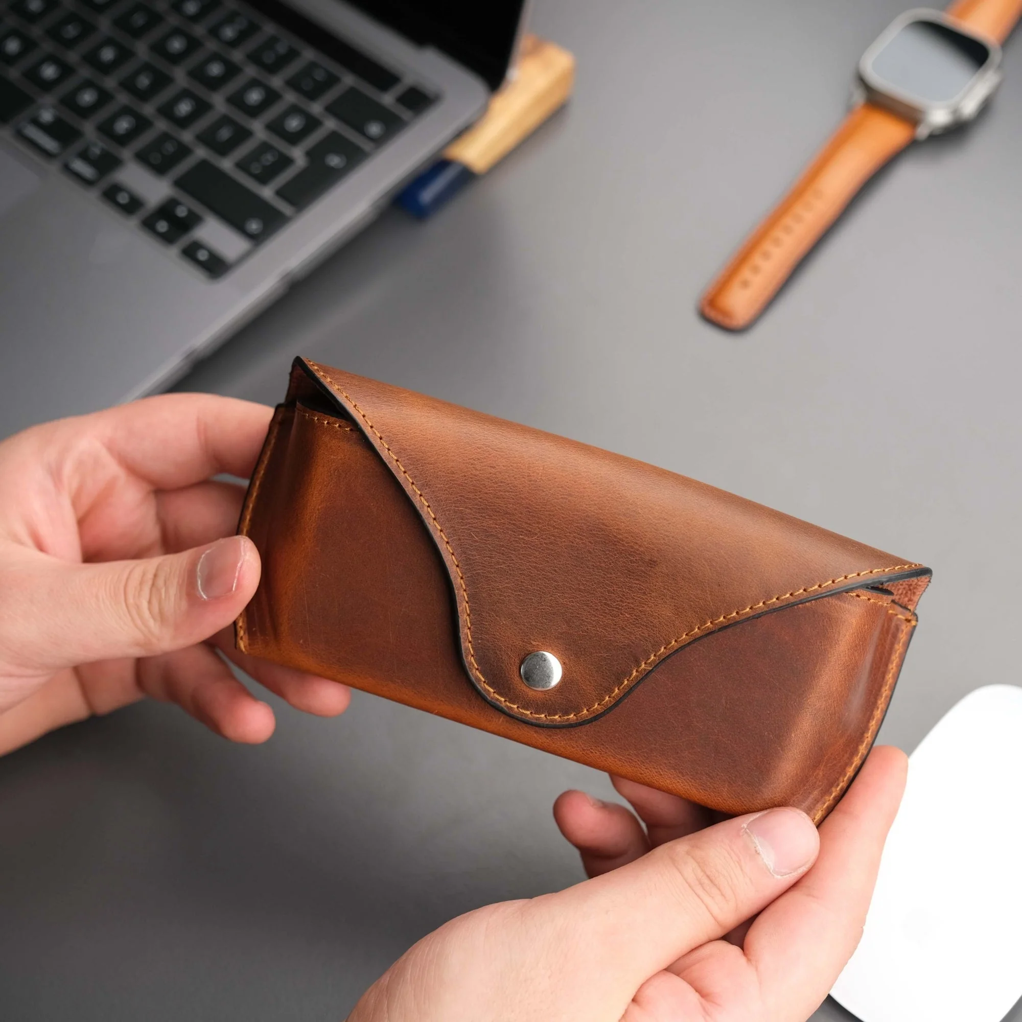 Rochester Full-Grain Leather Eyeglass Case - Image 2