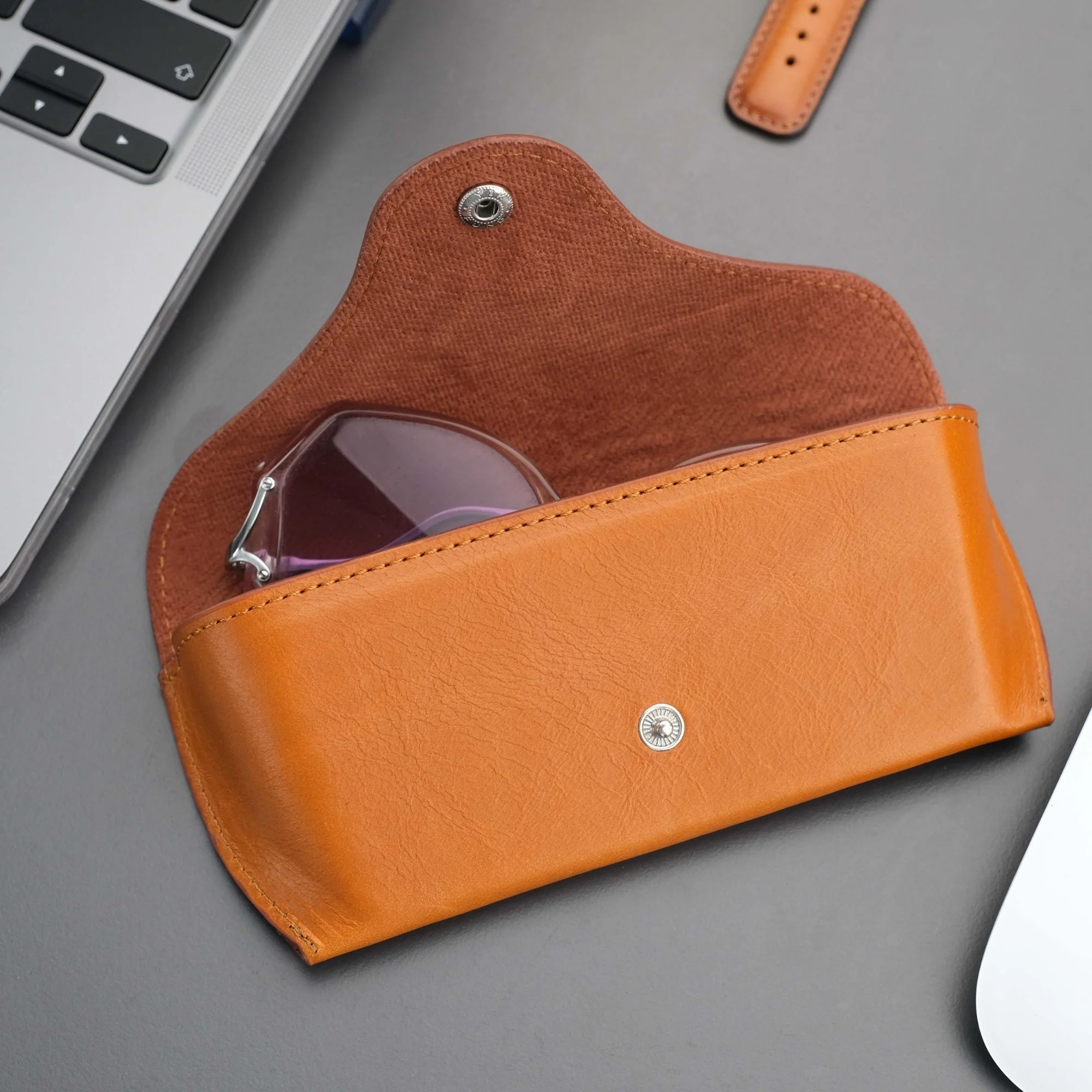 Rochester Full-Grain Leather Eyeglass Case - Image 20