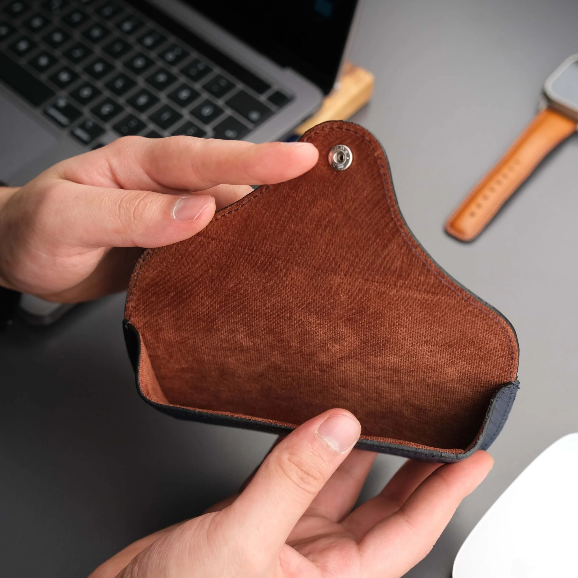 Rochester Full-Grain Leather Eyeglass Case - Image 27