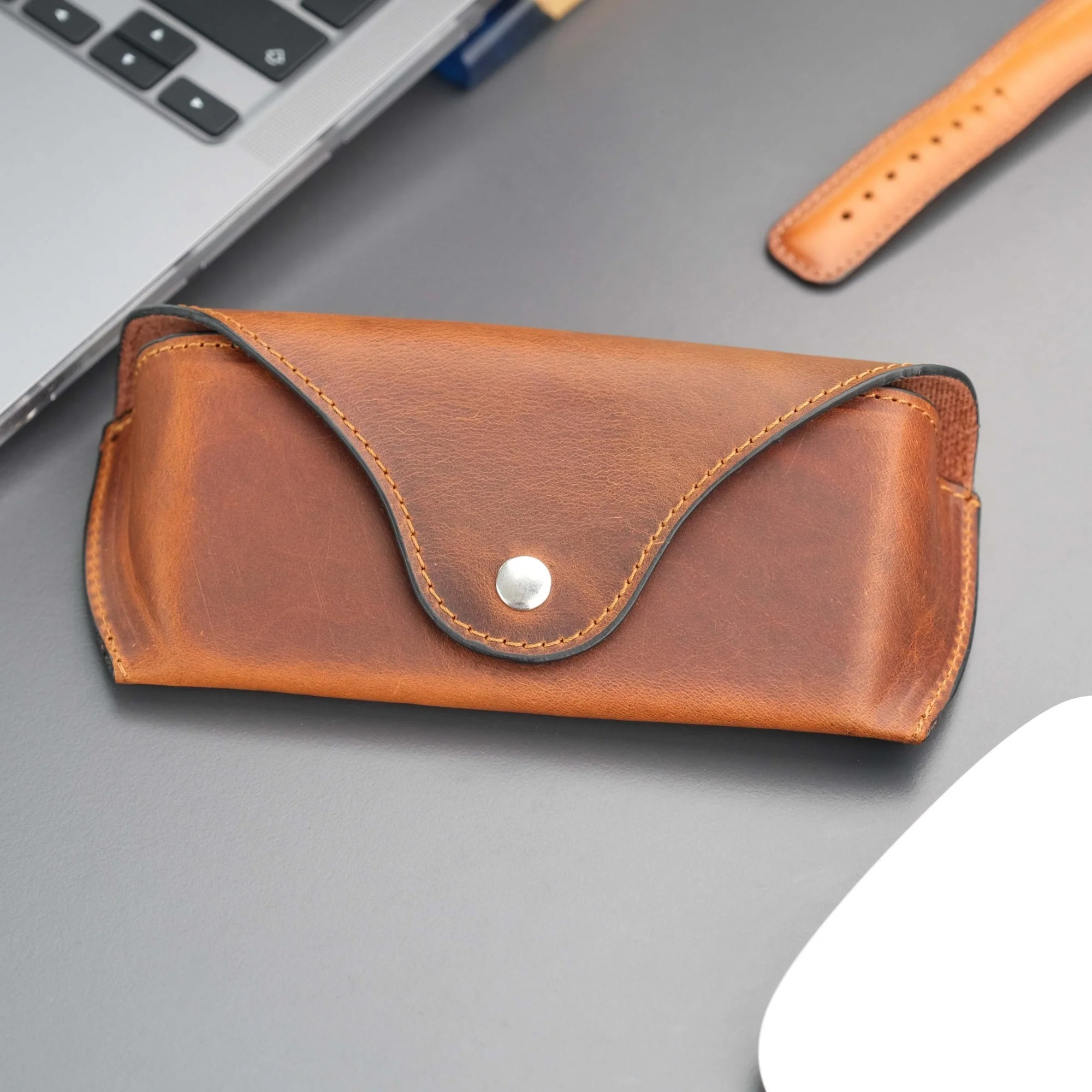 Rochester Full-Grain Leather Eyeglass Case - Image 5
