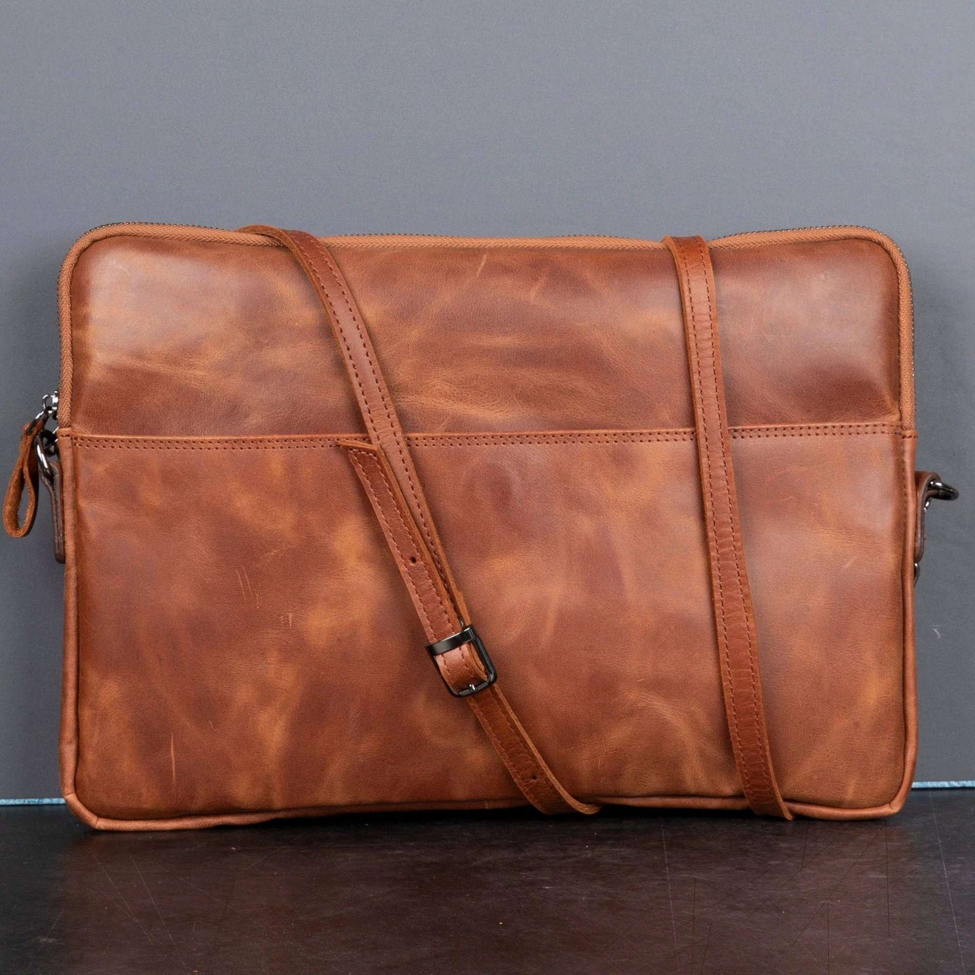 Seward Leather Laptop Bag with Shoulder Strap - MacBook Sleeve 14" & 16" - Image 2