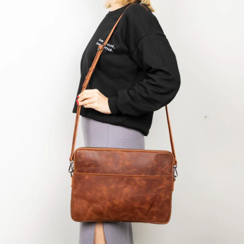 Seward Leather Laptop Bag with Shoulder Strap - MacBook Sleeve 14" & 16" - Image 6