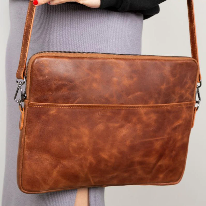 Seward Leather Laptop Bag with Shoulder Strap - MacBook Sleeve 14" & 16" - Image 7