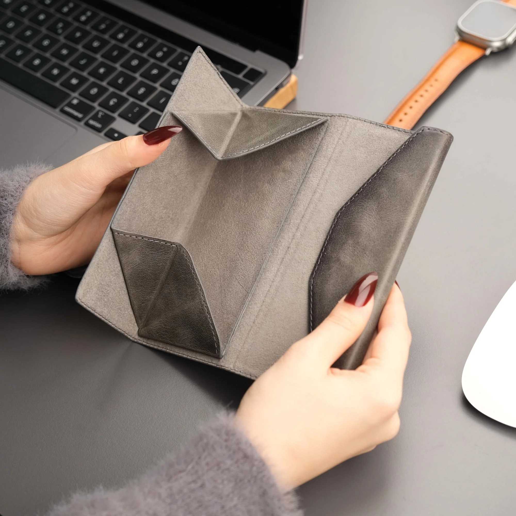 Triangle Leather Glasses Case – Vintage Eyewear Holder - Image 11