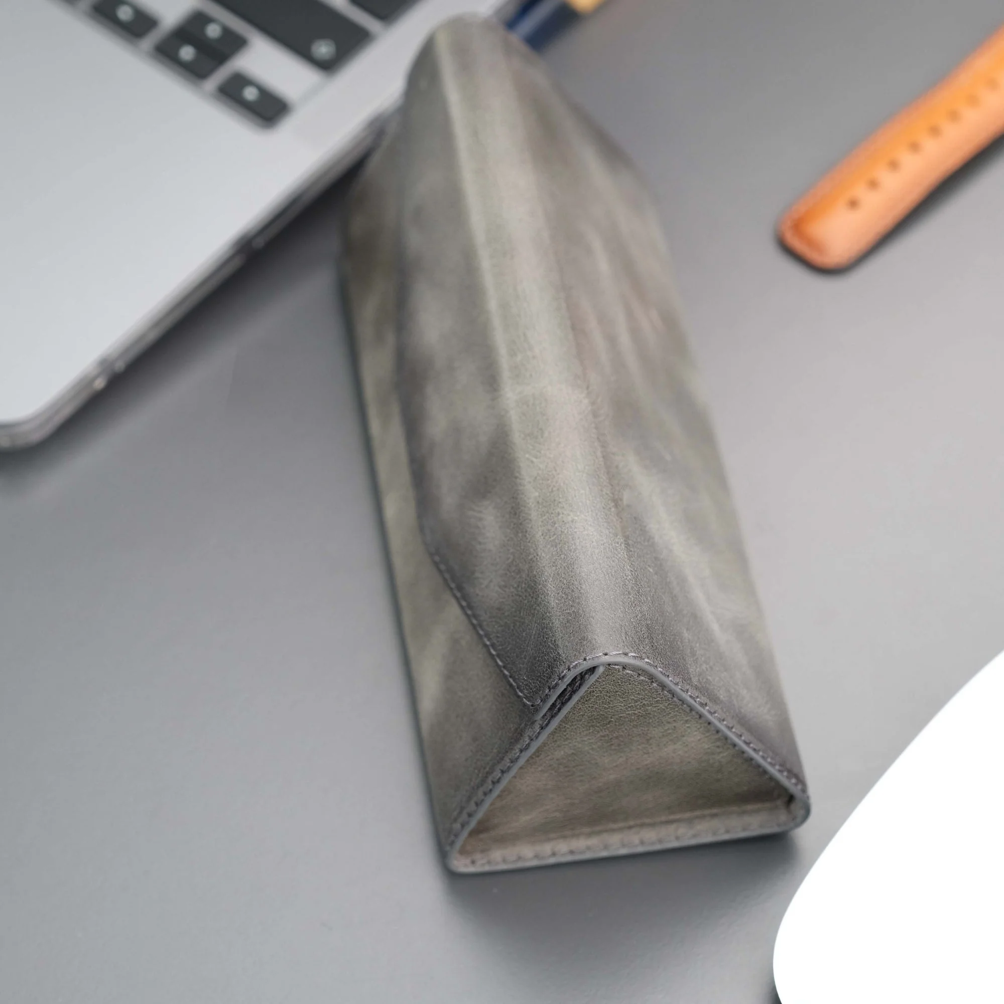 Triangle Leather Glasses Case – Vintage Eyewear Holder - Image 12