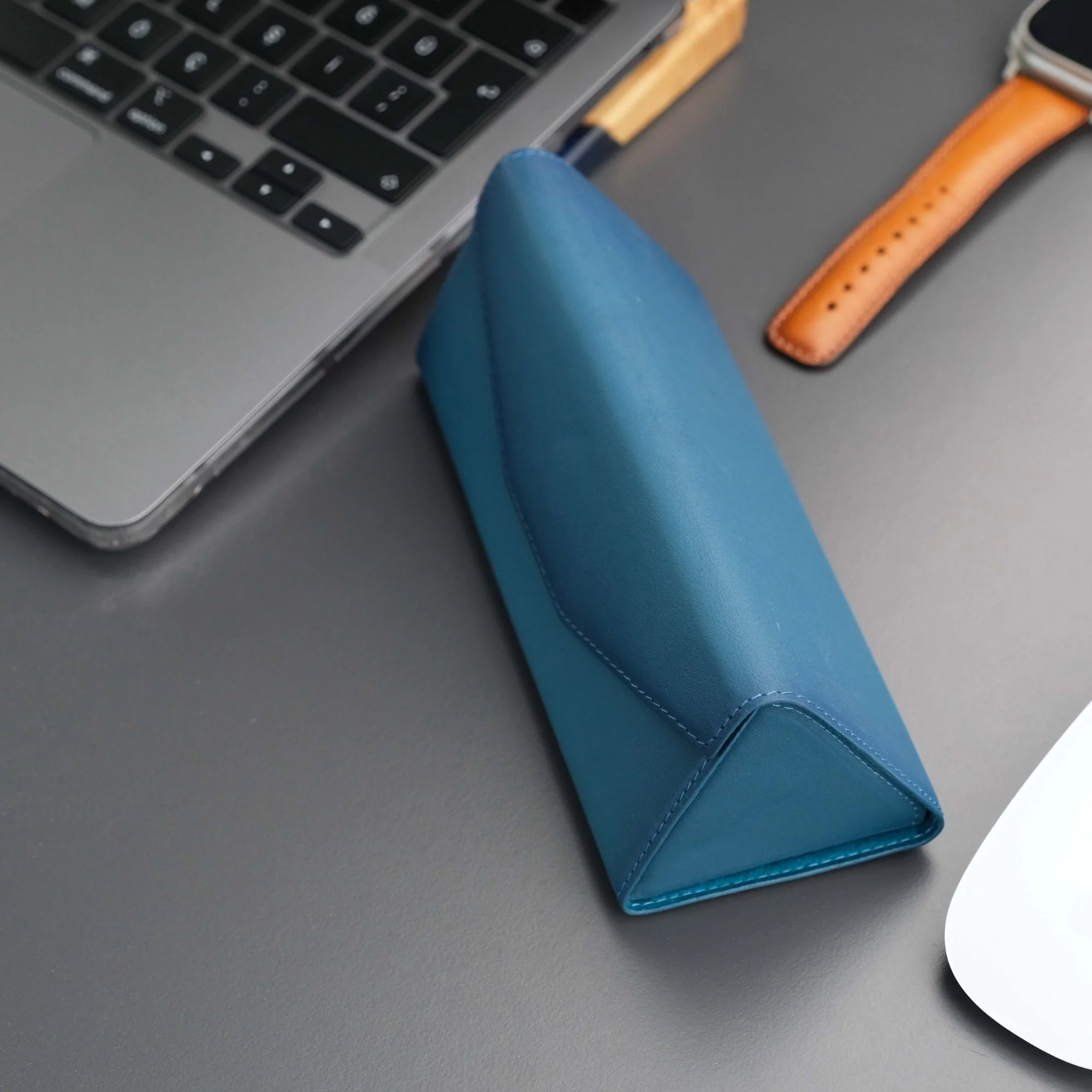 Triangle Leather Glasses Case – Vintage Eyewear Holder - Image 27