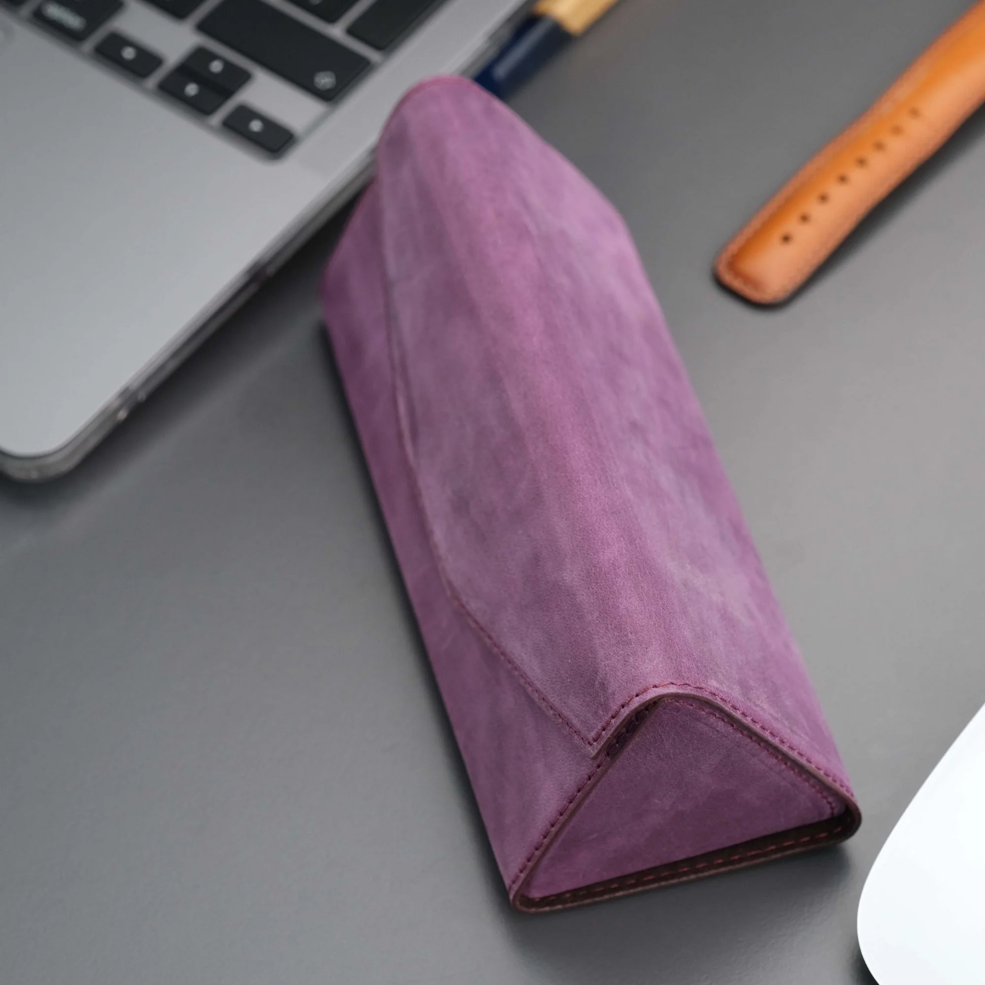 Triangle Leather Glasses Case – Vintage Eyewear Holder - Image 35
