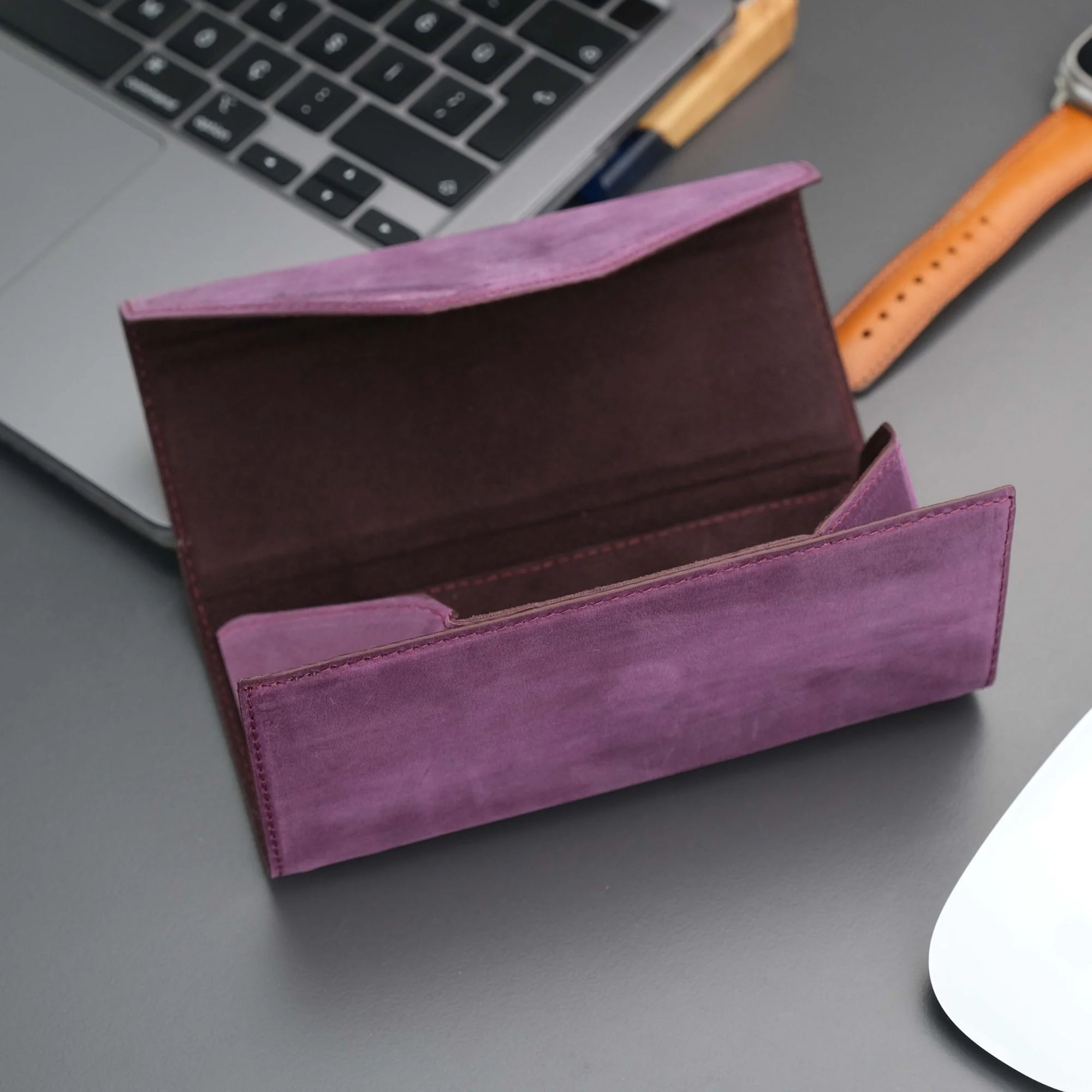 Triangle Leather Glasses Case – Vintage Eyewear Holder - Image 38