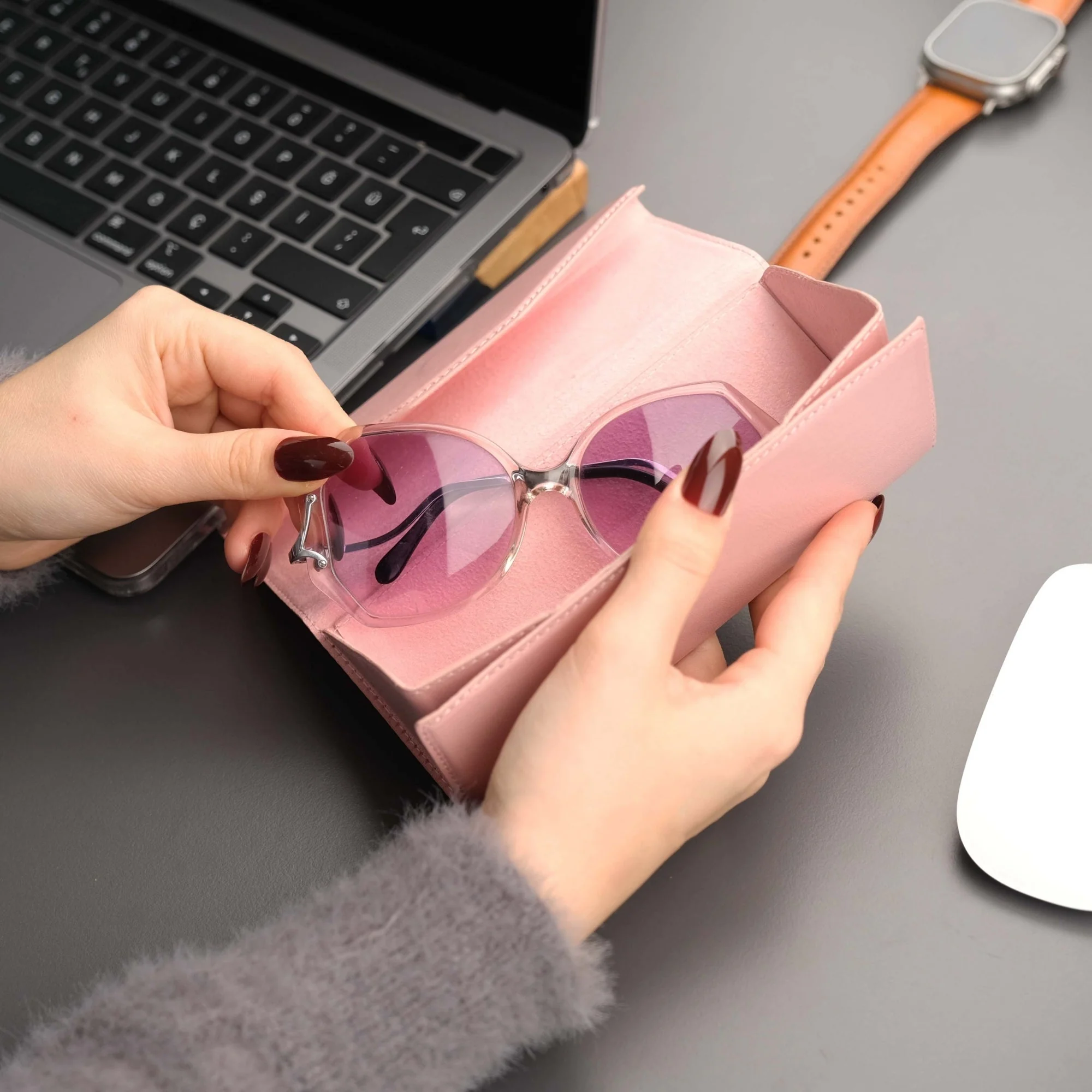 Triangle Leather Glasses Case – Vintage Eyewear Holder - Image 40