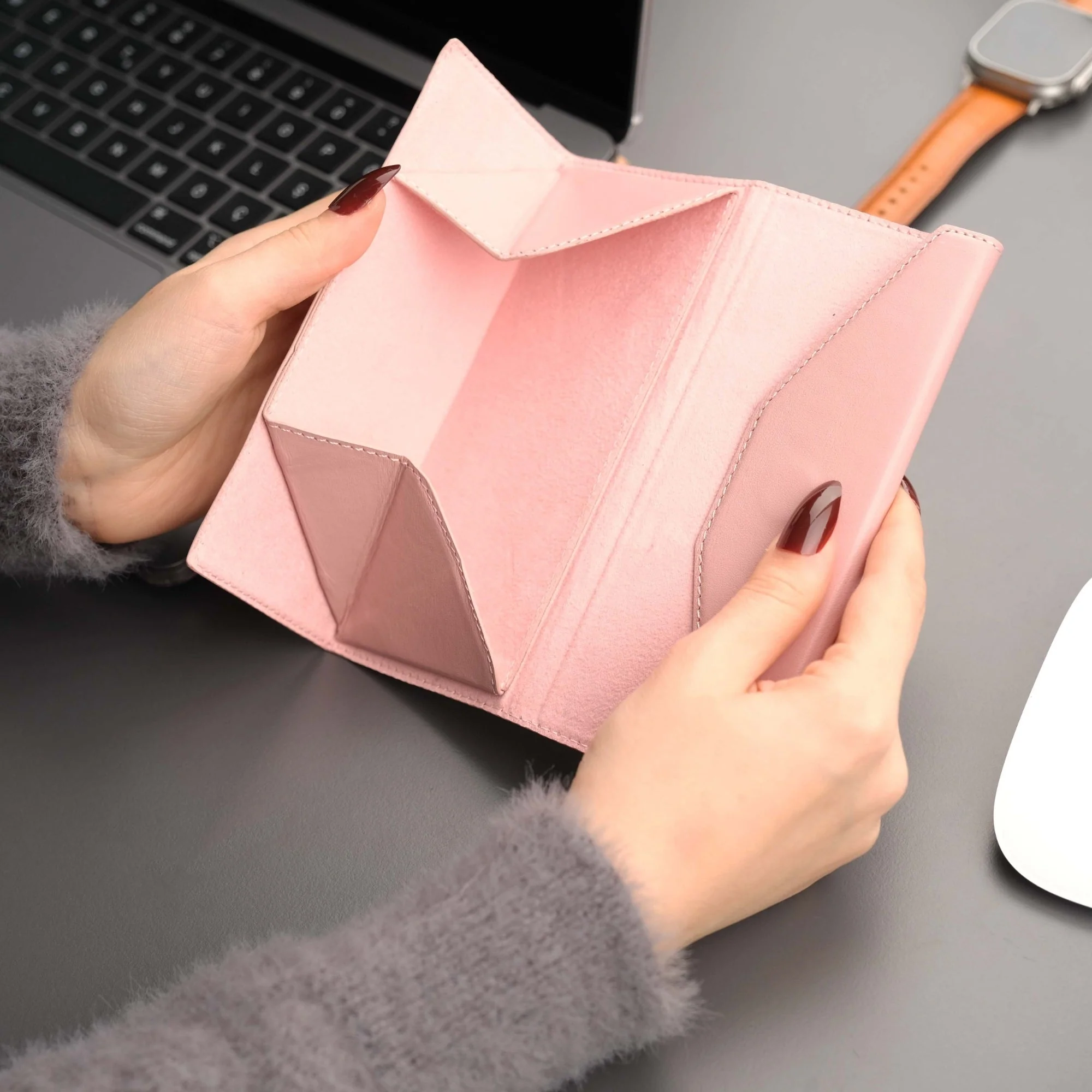 Triangle Leather Glasses Case – Vintage Eyewear Holder - Image 42