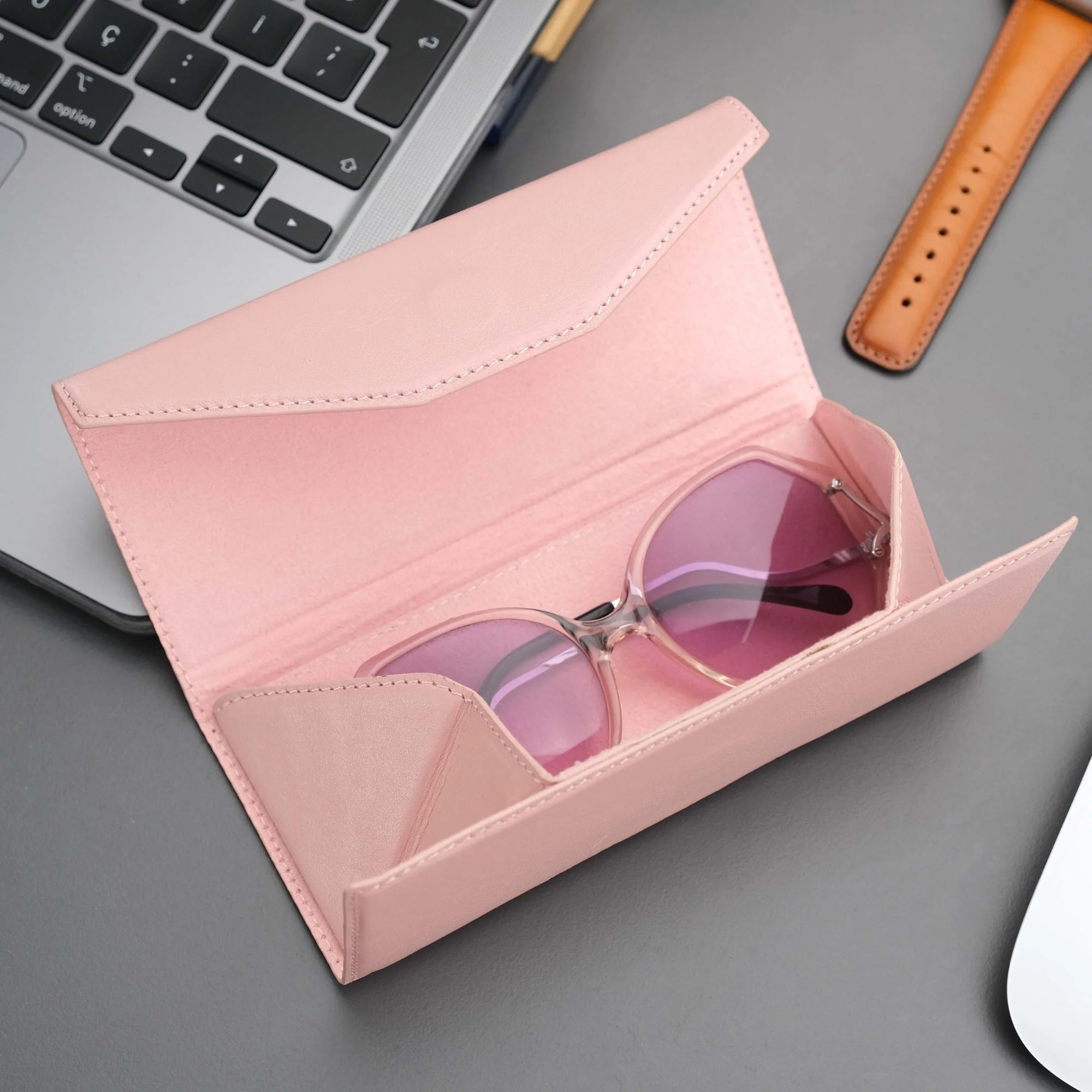 Triangle Leather Glasses Case – Vintage Eyewear Holder - Image 45
