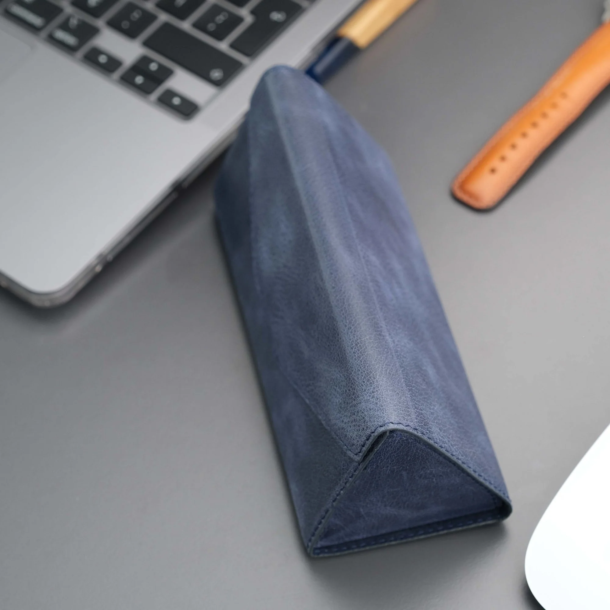 Triangle Leather Glasses Case – Vintage Eyewear Holder - Image 51