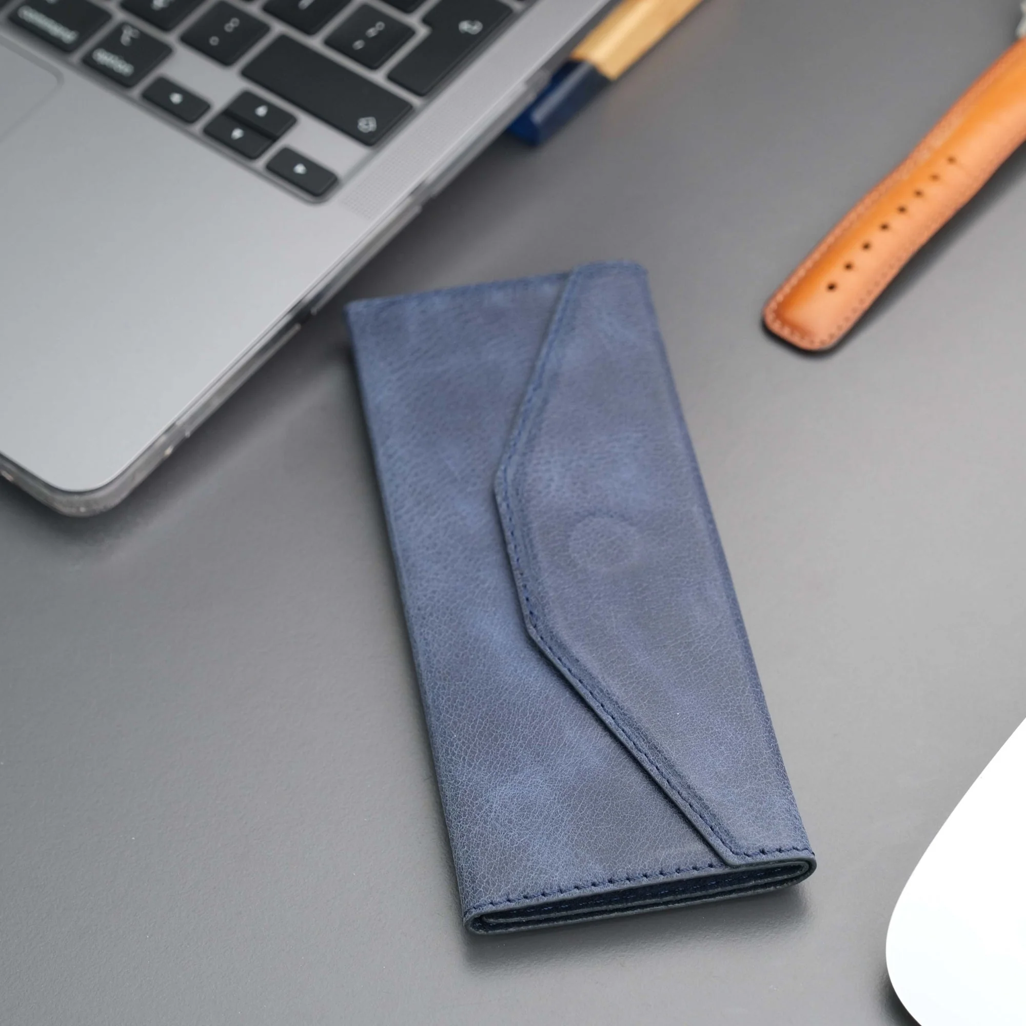 Triangle Leather Glasses Case – Vintage Eyewear Holder - Image 53