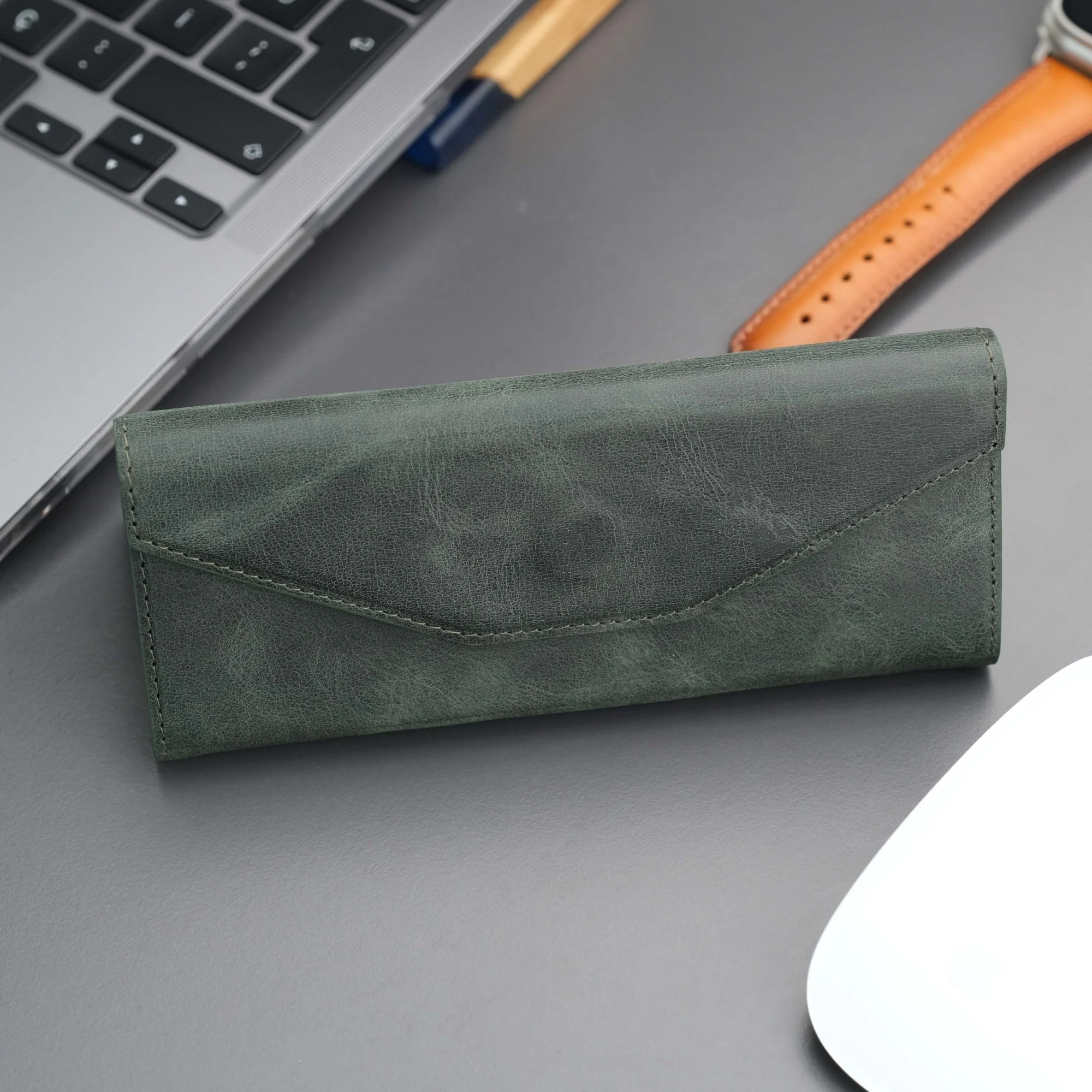 Triangle Leather Glasses Case – Vintage Eyewear Holder - Image 59