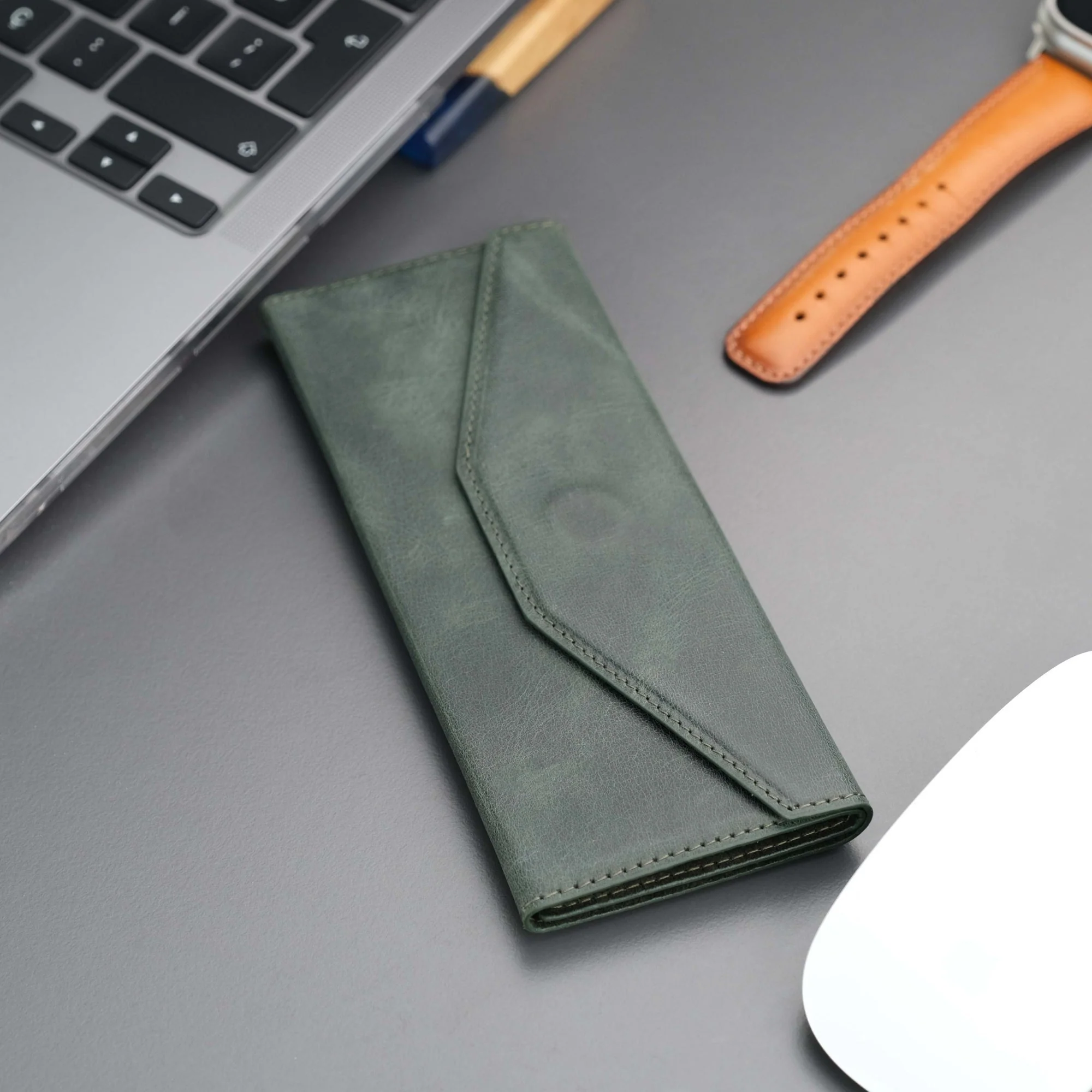 Triangle Leather Glasses Case – Vintage Eyewear Holder - Image 61