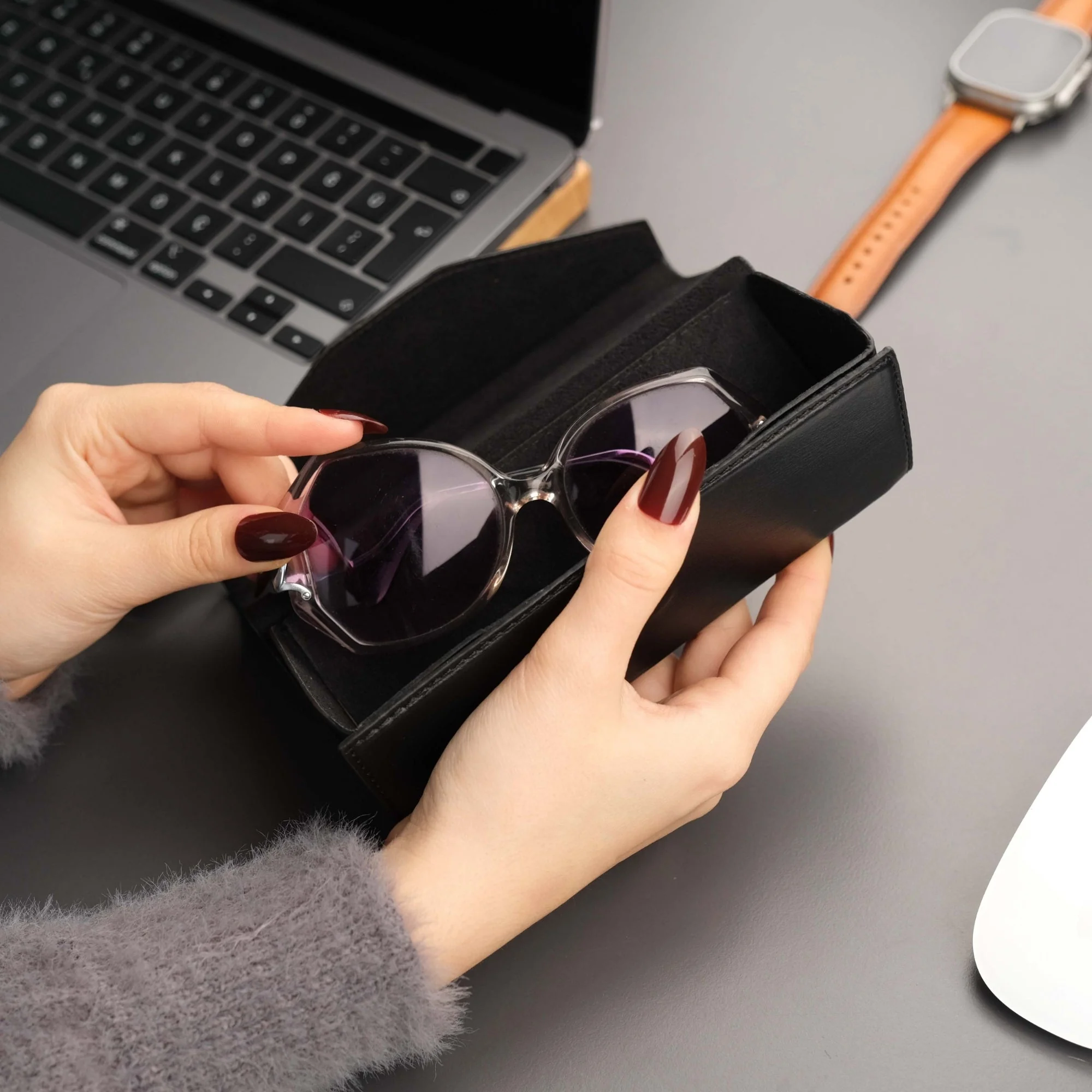 Triangle Leather Glasses Case – Vintage Eyewear Holder - Image 64