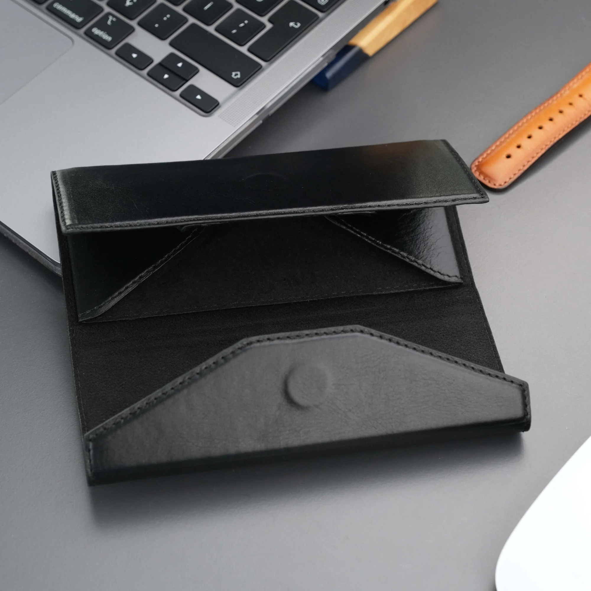Triangle Leather Glasses Case – Vintage Eyewear Holder - Image 70