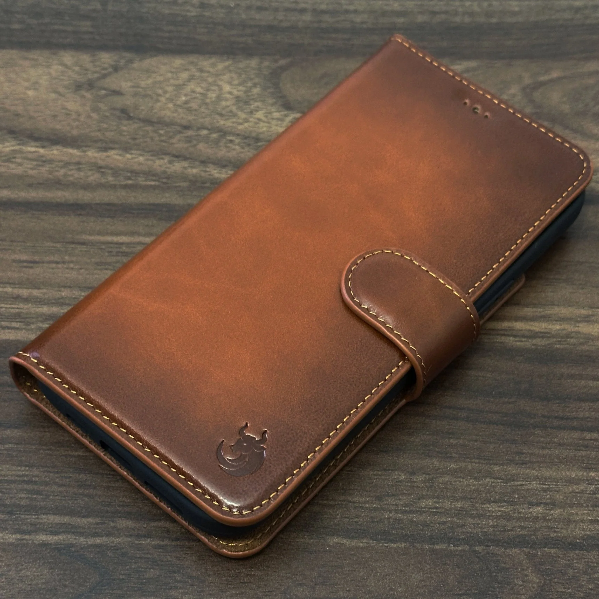 Vegas Premium Leather iPhone 15 Wallet Case with MagSafe | Detachable RFID Blocking Luxury Wallet - Image 9