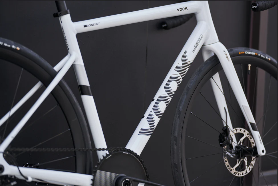 VOOK ONE 2.0 Road Bike Lightweight 7.8kg, 1290g aluminum frame + 345g carbon fork - Image 2